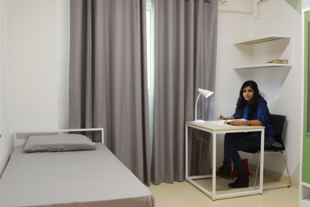 سكن طلابي مجاني للطلبة الدوليين في كلية الشرق الأوسط